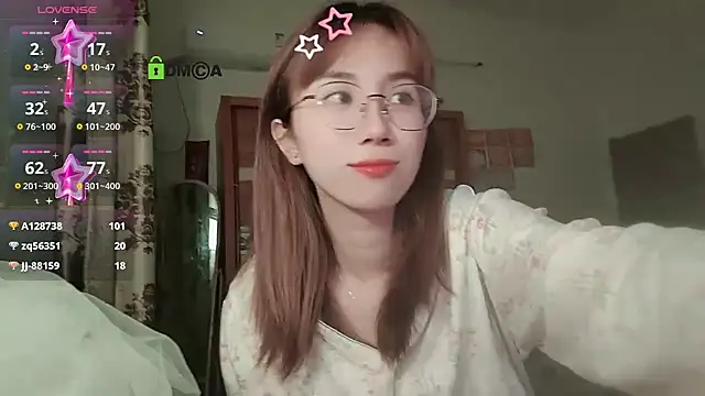 Snapshot of Lili_666 chatting on 03-19-26, 06:01 Lili 666 online show from 03-19-26, 06:01