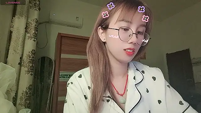 Lili 666 online show from 06-29-26, 04:18