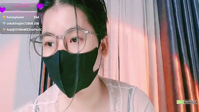 Snapshot of Na_baby chatting on 10-25-25, 04:46 Na baby online show from 10-25-25, 04:46