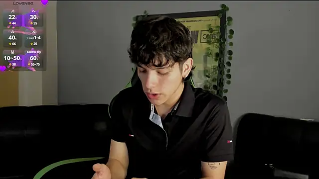 Snapshot of bravoboreal chatting on 12-06-24, 01:55 bravoboreal online show from 12-06-24, 01:55