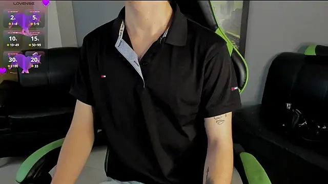 Snapshot of bravoboreal chatting on 12-16-24, 04:27 bravoboreal online show from 12-16-24, 04:27