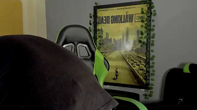 Snapshot of bravoboreal chatting on 12-24-24, 01:50 bravoboreal online show from 12-24-24, 01:50