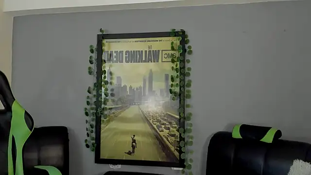 Snapshot of bravoboreal chatting on 12-24-24, 04:51 bravoboreal online show from 12-24-24, 04:51