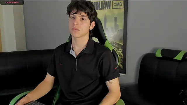 Snapshot of bravoboreal chatting on 12-31-24, 04:35 bravoboreal online show from 12-31-24, 04:35