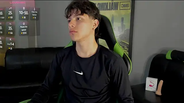 Snapshot of bravoboreal chatting on 01-20-25, 04:45 bravoboreal online show from 01-20-25, 04:45