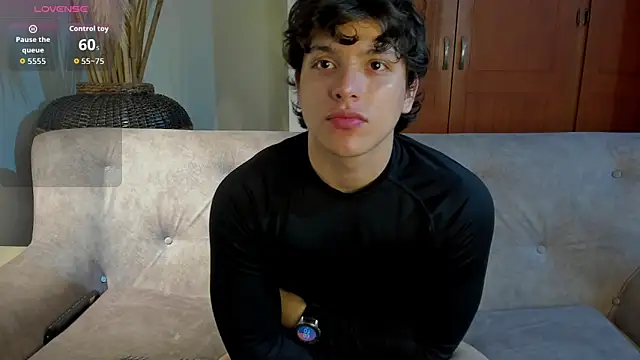 Snapshot of bravoboreal chatting on 09-19-25, 07:58 bravoboreal online show from 09-19-25, 07:58