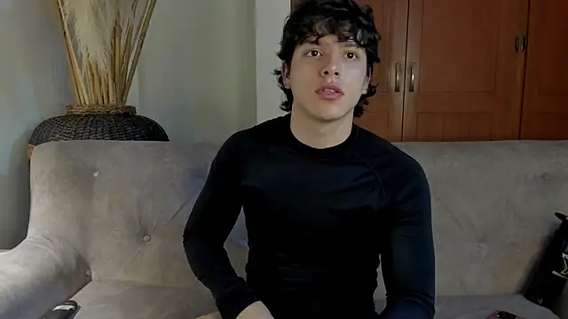 Snapshot of bravoboreal chatting on 09-23-25, 08:23 bravoboreal online show from 09-23-25, 08:23