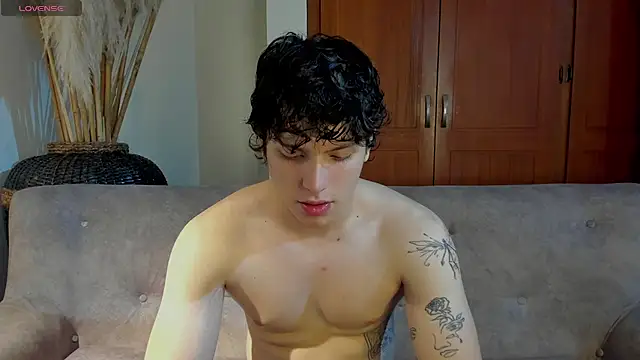 Snapshot of bravoboreal chatting on 09-24-25, 08:01 bravoboreal online show from 09-24-25, 08:01