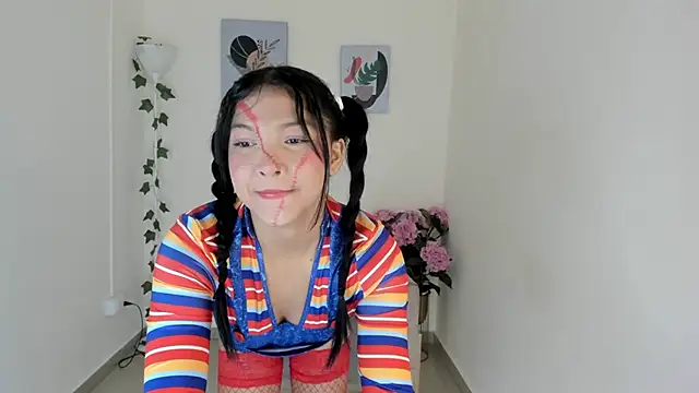 Charlothe capell online show from 10-18-25, 09:15