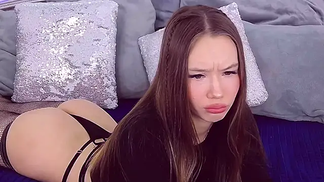 Snapshot of KateVon chatting on 12-06-24, 06:39 KateVon online show from 12-06-24, 06:39