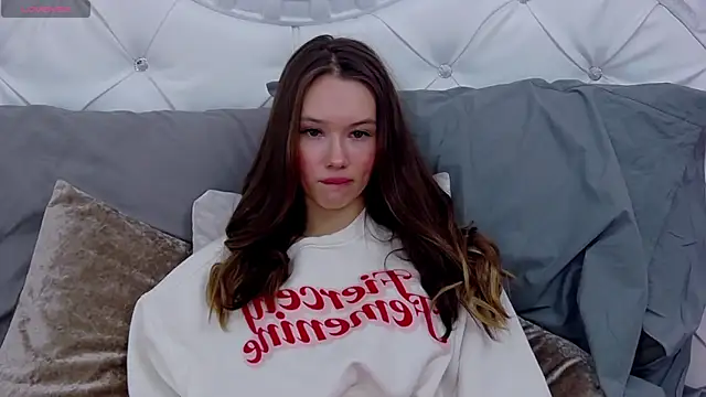 Snapshot of KateVon chatting on 01-21-25, 06:23 KateVon online show from 01-21-25, 06:23