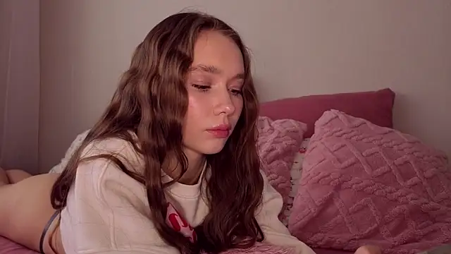 Snapshot of KateVon chatting on 10-04-25, 04:10 KateVon online show from 10-04-25, 04:10