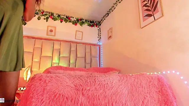 Snapshot of Valeria_Thompson1 chatting on 03-12-26, 08:59 Valeria Thompson1 online show from 03-12-26, 08:59