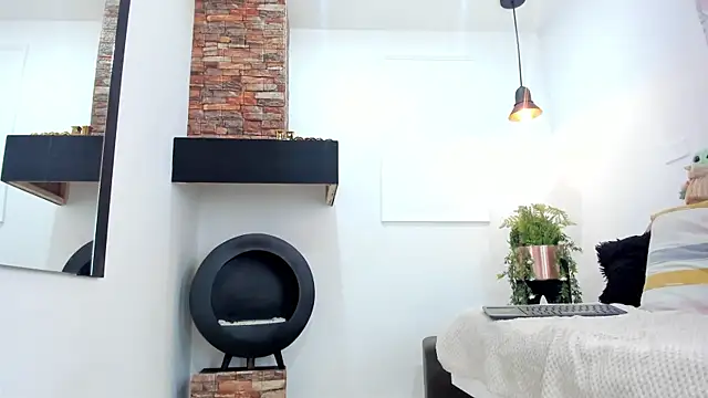 Miranda doll  online show from 01-16-25, 06:27