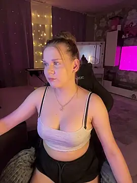 Lexi noah online show from 12-21-25, 09:11