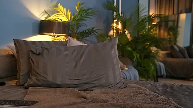 Snapshot of _keeti_ chatting on 10-26-25, 02:12 keeti online show from 10-26-25, 02:12