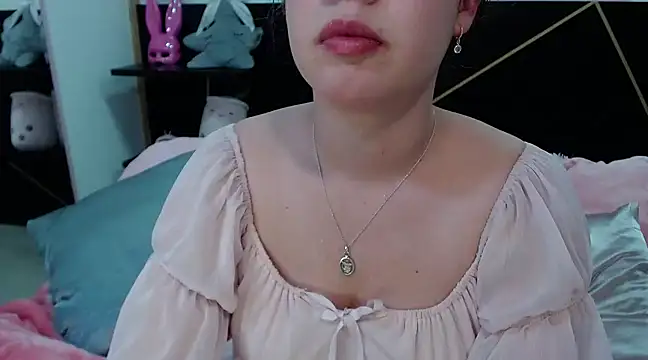 Snapshot of DanniAbbey chatting on 01-19-25, 05:39 DanniAbbey online show from 01-19-25, 05:39