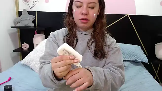 Snapshot of DanniAbbey chatting on 01-25-25, 11:34 DanniAbbey online show from 01-25-25, 11:34