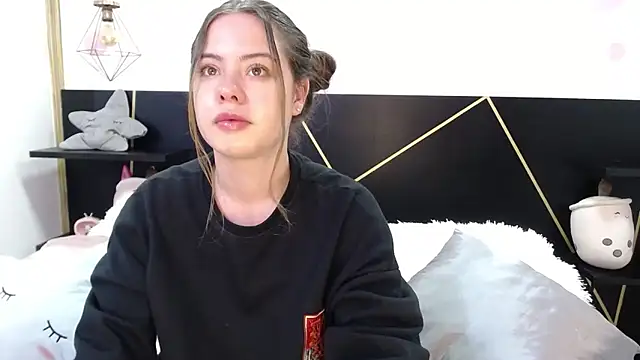 Snapshot of DanniAbbey chatting on 01-27-25, 02:46 DanniAbbey online show from 01-27-25, 02:46