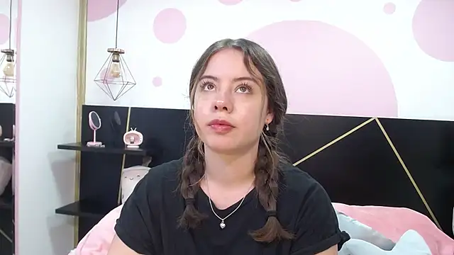 Snapshot of DanniAbbey chatting on 01-31-25, 02:28 DanniAbbey online show from 01-31-25, 02:28