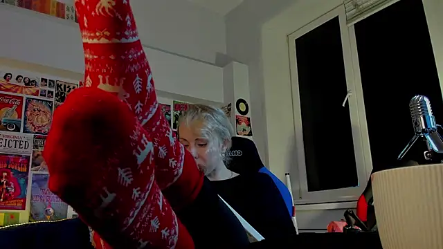 Snapshot of LylithSkye chatting on 01-03-25, 11:57 LylithSkye online show from 01-03-25, 11:57