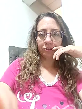 Snapshot of miss_hanna07 chatting on 02-25-25, 10:29 miss hanna07 online show from 02-25-25, 10:29