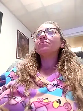 Snapshot of miss_hanna07 chatting on 03-07-25, 09:38 miss hanna07 online show from 03-07-25, 09:38
