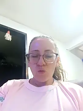 Snapshot of miss_hanna07 chatting on 03-21-25, 11:01 miss hanna07 online show from 03-21-25, 11:01