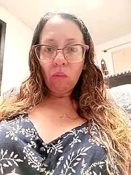 Snapshot of miss_hanna07 chatting on 09-10-25, 04:29 miss hanna07 online show from 09-10-25, 04:29