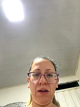 Snapshot of miss_hanna07 chatting on 09-20-25, 10:27 miss hanna07 online show from 09-20-25, 10:27