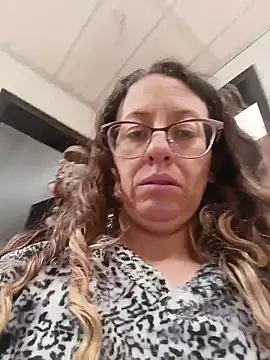 miss hanna07 online show from 10-27-25, 04:22