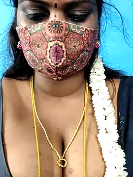 Snapshot of mayaa2u chatting on 05-26-26, 09:00 mayaa2u online show from 05-26-26, 09:00