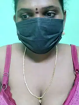 Snapshot of malliga98 chatting on 02-15-25, 12:26 malliga98 online show from 02-15-25, 12:26
