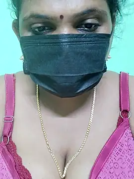 Snapshot of malliga98 chatting on 02-15-25, 11:25 malliga98 online show from 02-15-25, 11:25