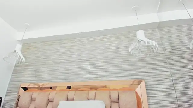 Snapshot of maddy_cartter chatting on 10-15-25, 10:04 maddy cartter online show from 10-15-25, 10:04