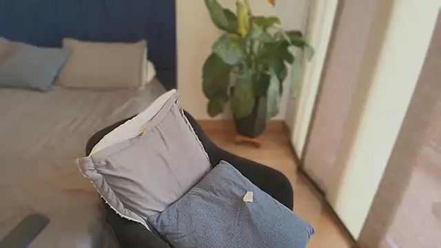 pansuggarofficial online show from 12-04-25, 05:10