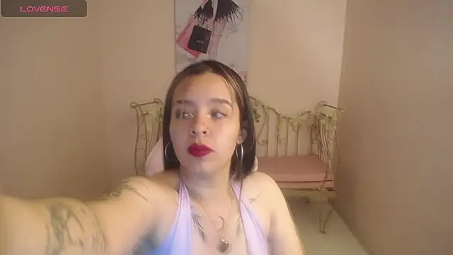 Mia Lopez  online show from 01-08-25, 09:53