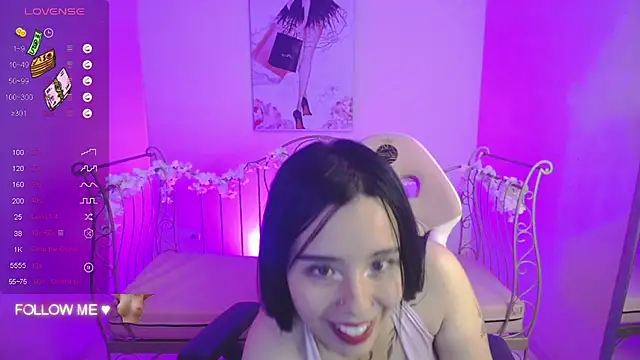 Mia Lopez  online show from 01-30-25, 02:04