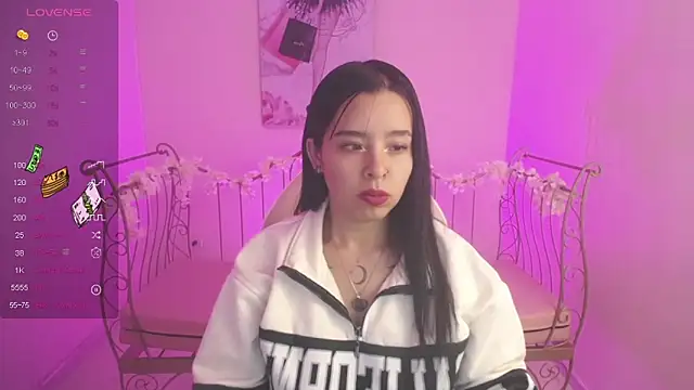 Mia Lopez  online show from 02-13-25, 09:41