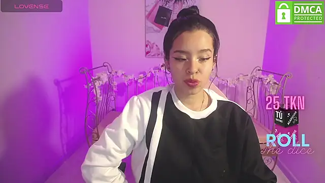 Mia Lopez  online show from 02-24-25, 10:48