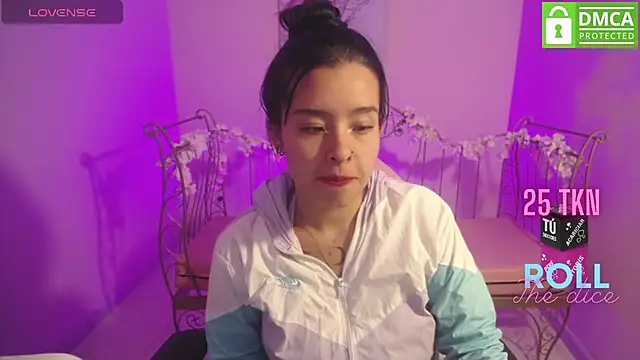 Mia Lopez  online show from 02-25-25, 09:42