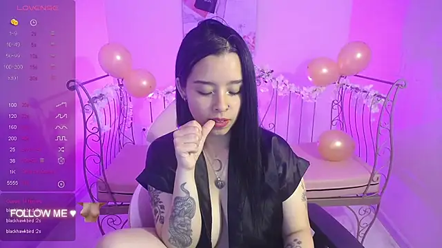 Mia Lopez  online show from 03-06-25, 02:40