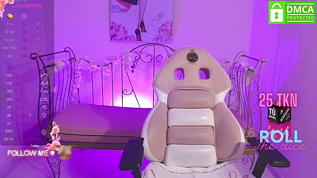 Mia Lopez  online show from 03-18-25, 12:03