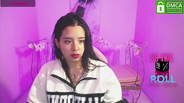 Mia Lopez  online show from 03-20-25, 12:00