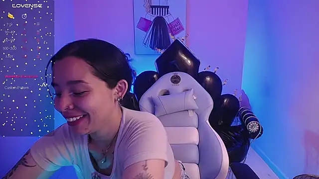 Mia Lopez  online show from 09-17-25, 12:51