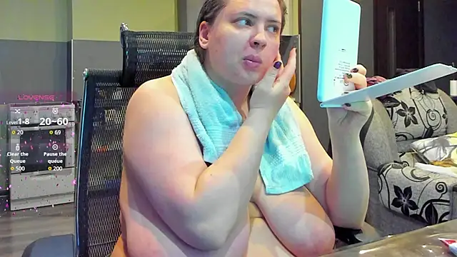 1lindsey1 online show from 10-15-25, 05:40