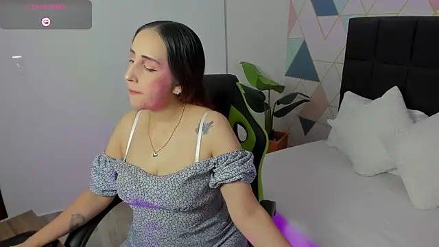 jadde13  online show from 10-01-25, 08:04