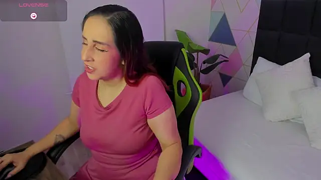 jadde13  online show from 10-06-25, 07:55