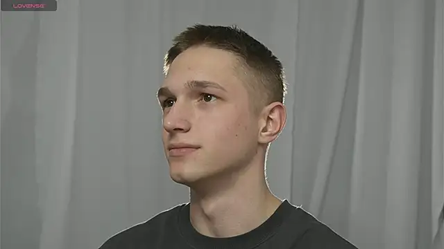 Snapshot of dustyn_fox chatting on 12-26-24, 08:32 dustyn fox online show from 12-26-24, 08:32
