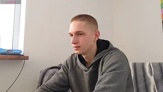 Snapshot of dustyn_fox chatting on 02-21-25, 09:13 dustyn fox online show from 02-21-25, 09:13